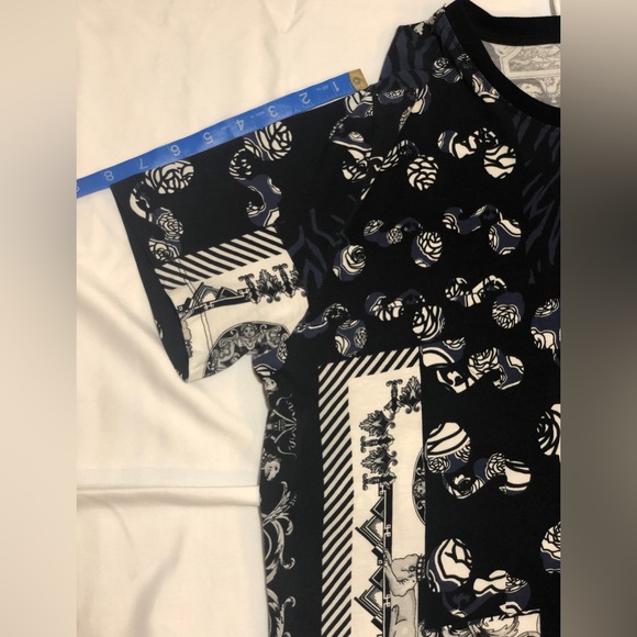 Versus by Versace  printed Cotton T-shirt. - Picture 9 of 10